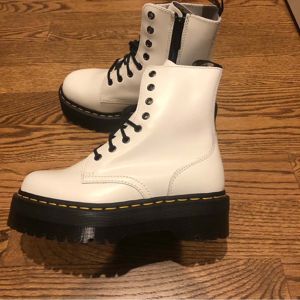 Dr. Marten’s White Jadon Boots - Picture 5 of 7